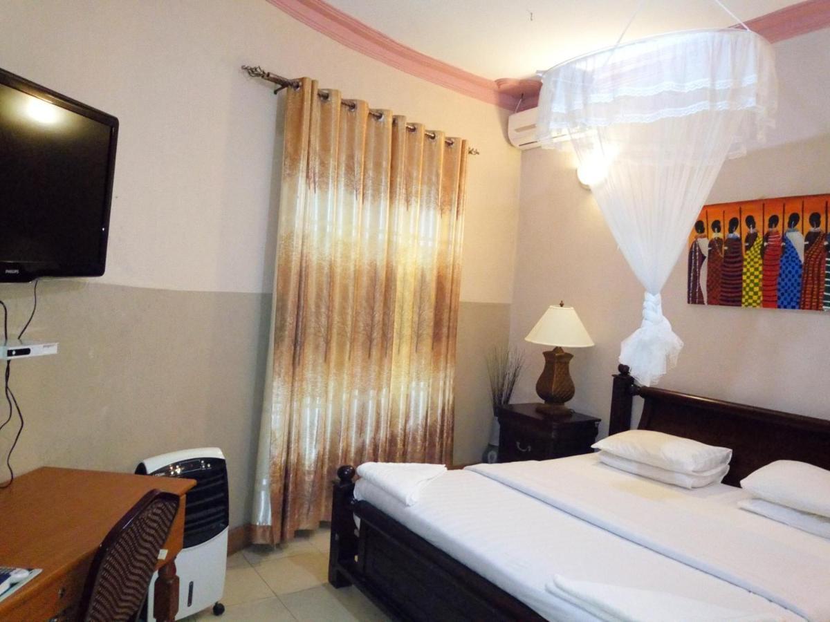 Peniel Beach Hotel Entebbe Exterior photo