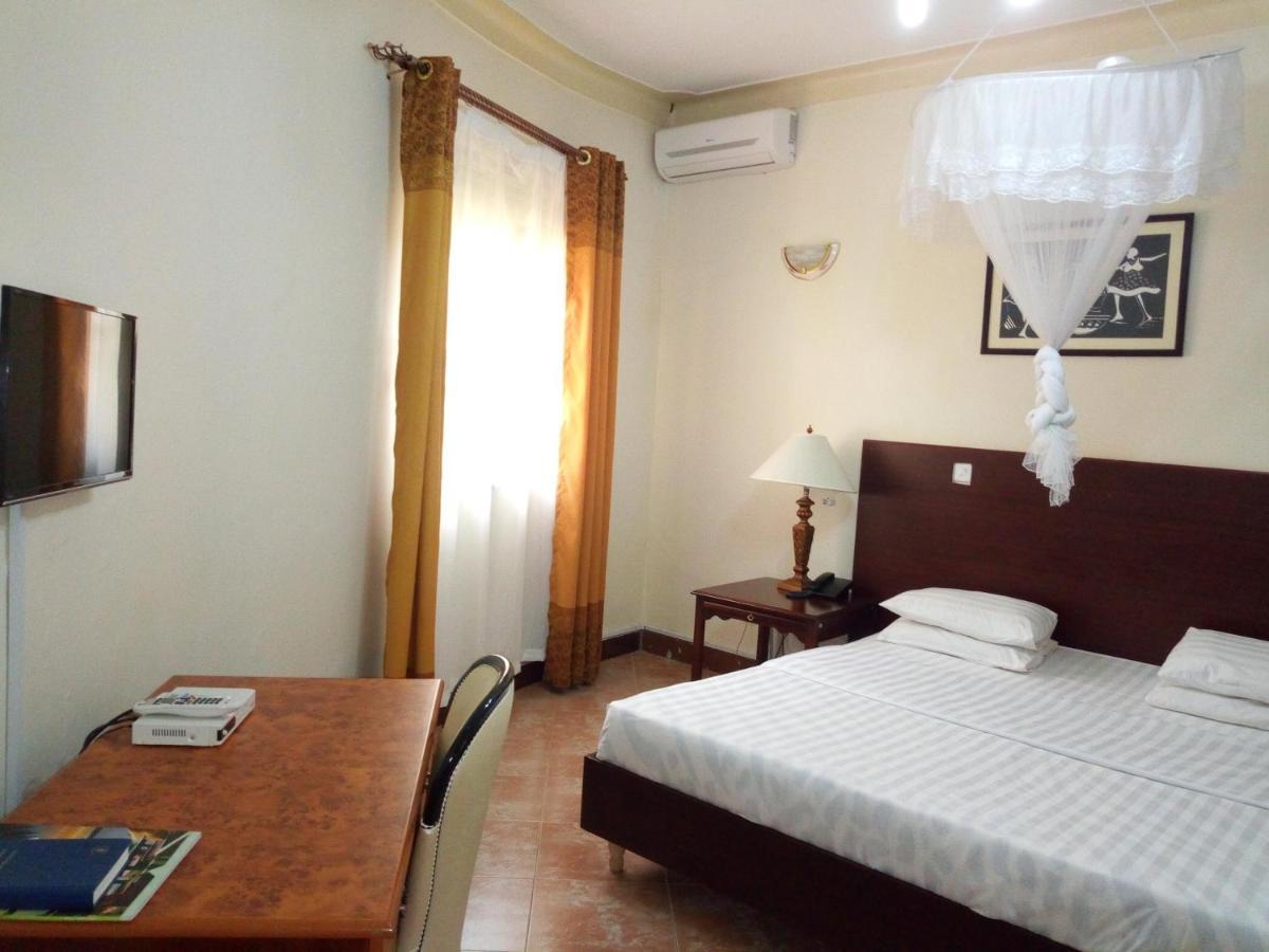 Peniel Beach Hotel Entebbe Exterior photo
